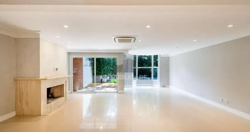 Casa para comprar Com 4 dormitórios , 431 m²
