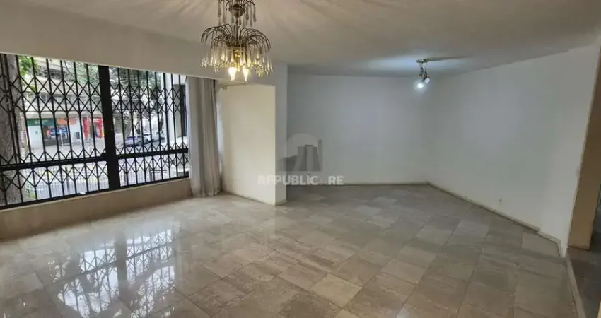 Apartamento 3 dormitórios à venda Menino Deus Porto Alegre/RS