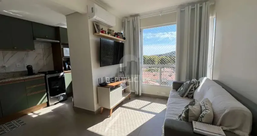 Apartamento no bairro Cavalhada 2 dormitórios , vaga coberta, portaria 24 horas.