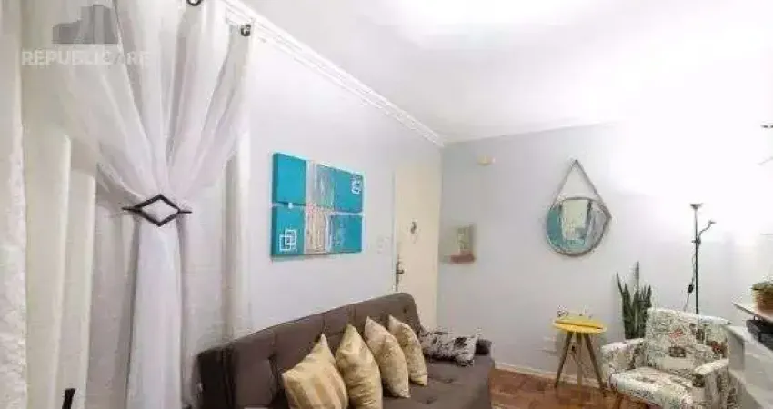 Apartamento à venda no centro histórico com 39 m² e 1 quarto/dormitório disponível.