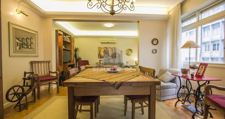 Apartamento para Venda - 155m², 4 dormitórios, sendo 1 suites, 1 vaga - Bom Fim