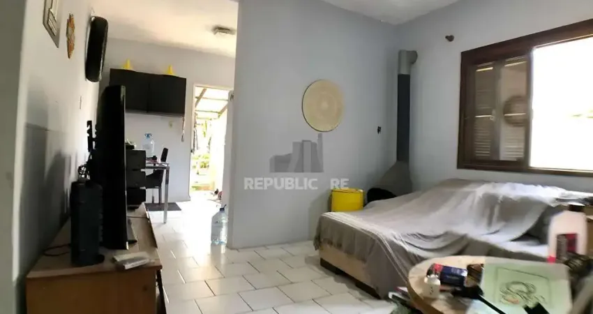 Casa com 2 dormitórios e 150m², no Bairro Jardim Sabará