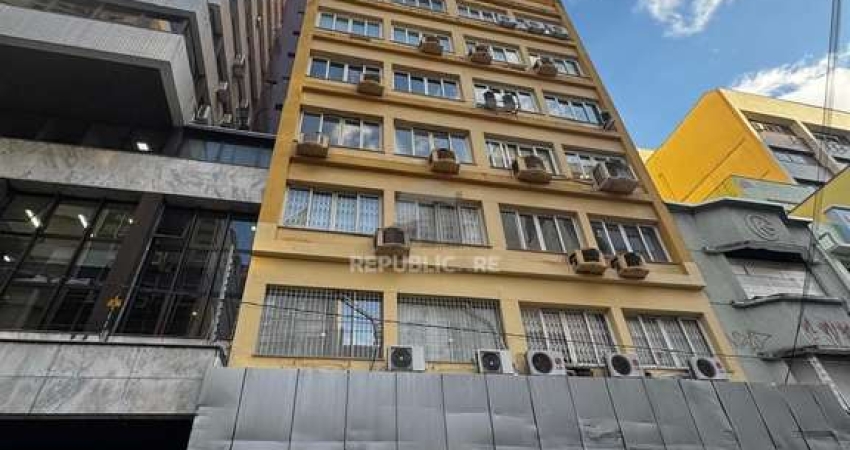 **Sala Comercial no Centro Histórico de Porto Alegre para Locação com 4 ambiente
