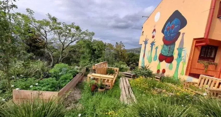 Terreno à venda na Rua Pedro Carneiro Pereira, 40, Teresópolis, Porto Alegre