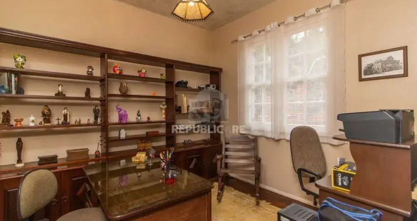 Casa para Venda - 203m², 3 dormitórios, sendo 1 suites, 2 vagas - Santa Tereza