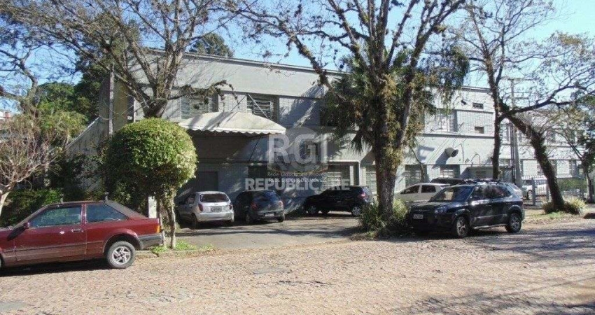 Depósito/Pavilhão para Venda - 2000m², 0 dormitórios, Teresópolis