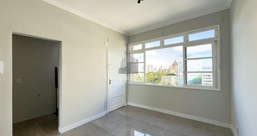 Apartamento totalmente reformado no centro de Porto Alegre
