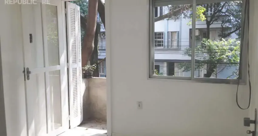 Apartamento à venda no centro histórico com 117 m² e 4 dormitórios/quartos disponíveis