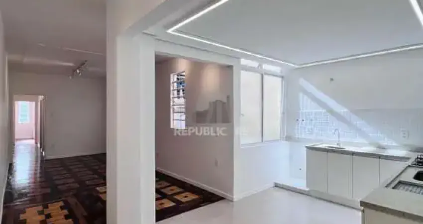 Apartamento 03 dormitórios Centro.
