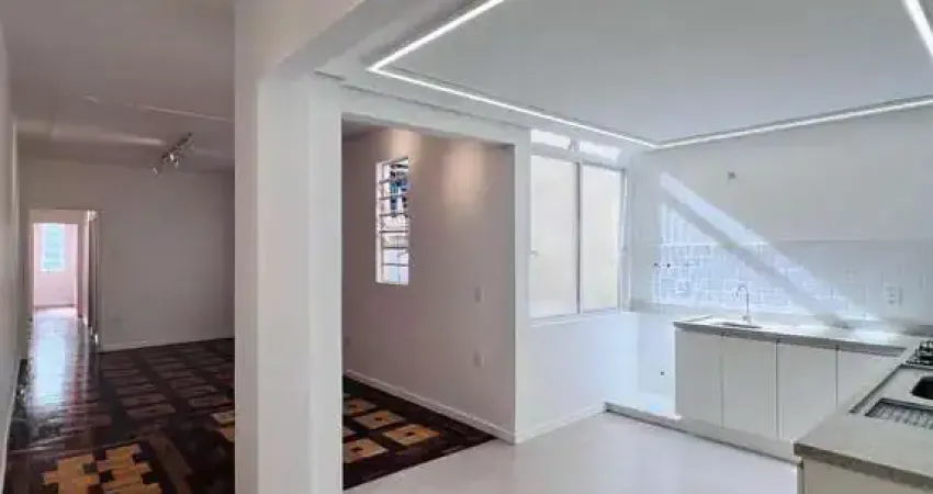 Apartamento à venda no centro histórico com 60m² e 2 dormitórios/quartos disponíveis