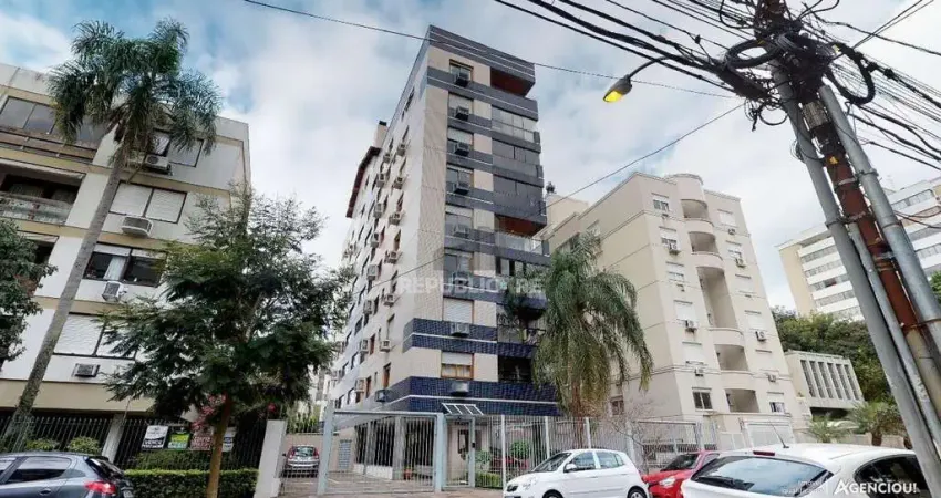 Apartamento de 3 quartos, suíte e 2 vagas de garagem no bairro Santana em POA