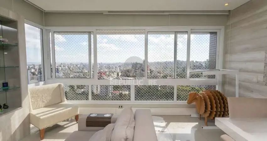 Apartamento com 3 quartos(1 suíte) e 2 vagas de garagem no Bairro Petrópolis