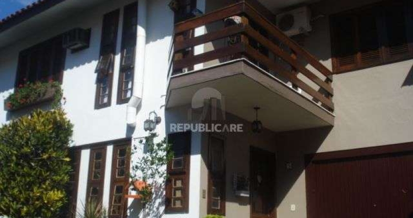 Casa em Condomínio à Venda no Bairro Tristeza – Zona Sul de Porto Alegre