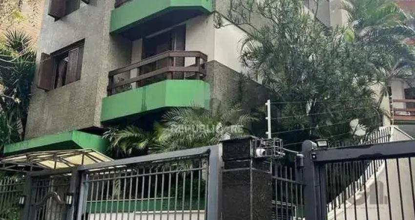 Cobertura para Comprar  com três dormitórios e uma suíte, duas vagas no bairro P