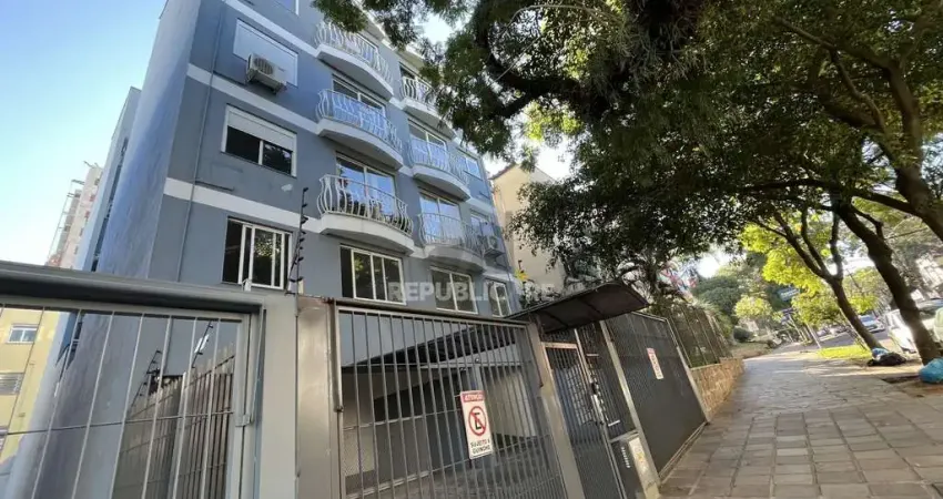 Apartamento de 1 quarto, churrasqueira e 1 vaga de garagem no bairro Petrópolis