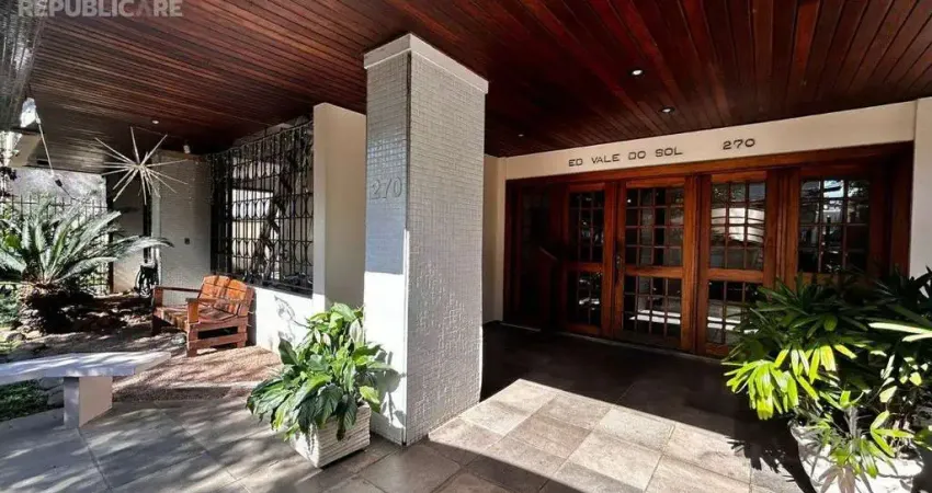 Apartamento à venda no menino deus com 2 dormitórios e 84m² de área útil.