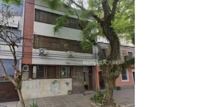 Cobertura no bairro Farroupilha / Bom Fim de 4 dormitórios com pátio