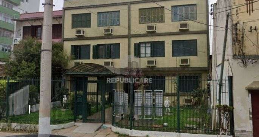 Apartamento JK no Menino Deus