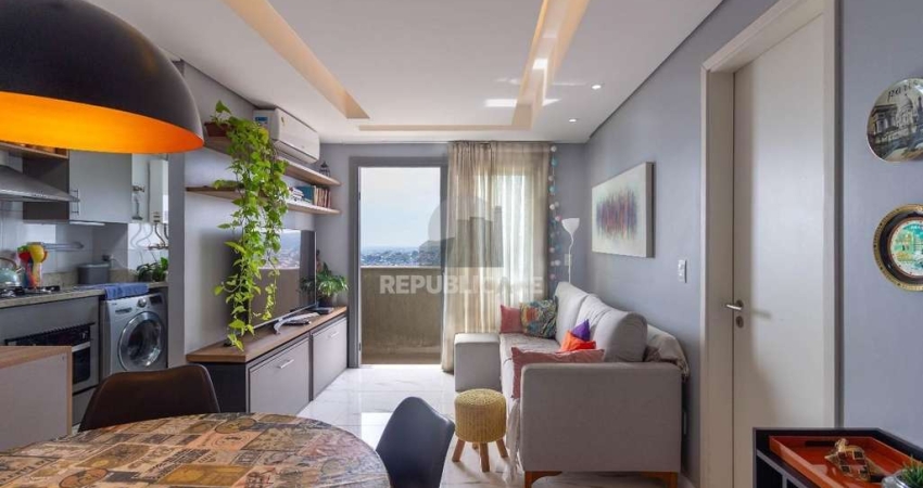 Apartamento de 1 dormitório mobiliado no pornto mais alto do Petrópolis,
