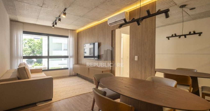 Apartamento com 67m², 2 quartos, 1 suíte, 1 vaga, no bairro Petrópolis em Porto