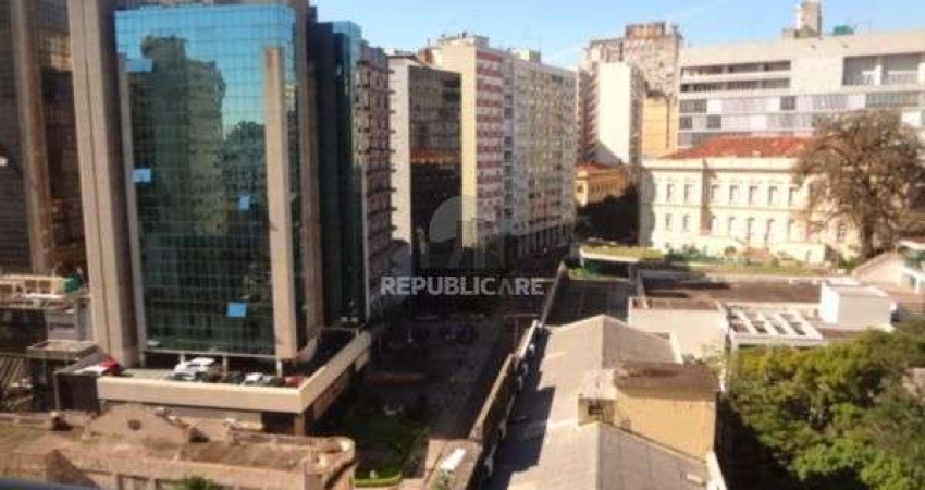 Box para Venda - 16m², 0 dormitórios, 1 vaga - Centro Histórico