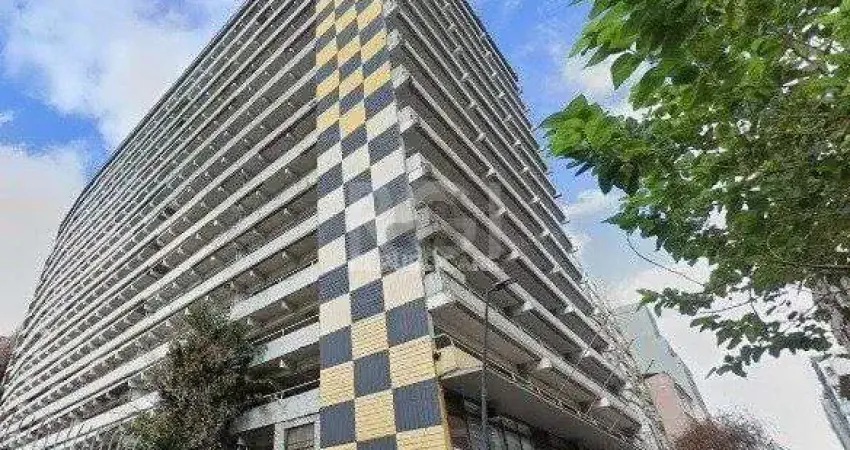 Ótimo box de garagem no Centro Histórico próximo a rua Caldas Junior.