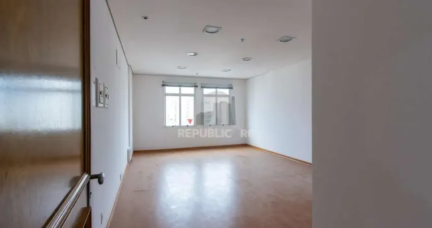 Sala/conjunto comercial para venda, 32,66m² privativoa, com 2 vagas - Menino Deu