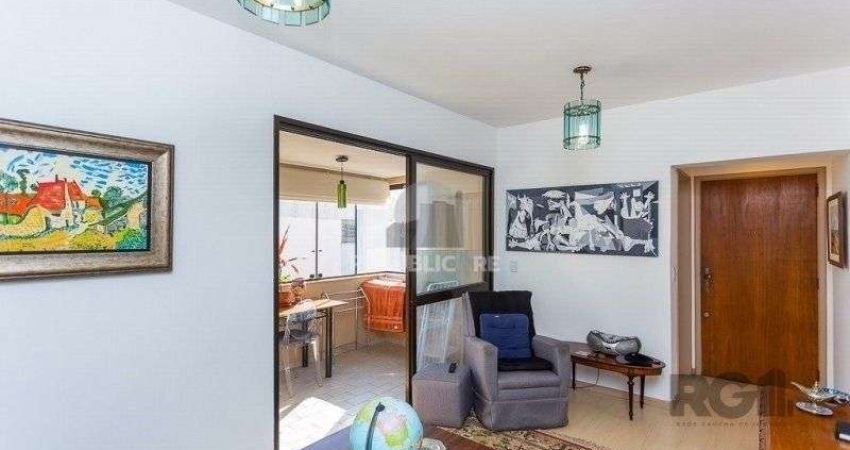 Apartamento 2 dormitórios, 2 banheiros, 1 vaga de garagem no Bairro Independênci