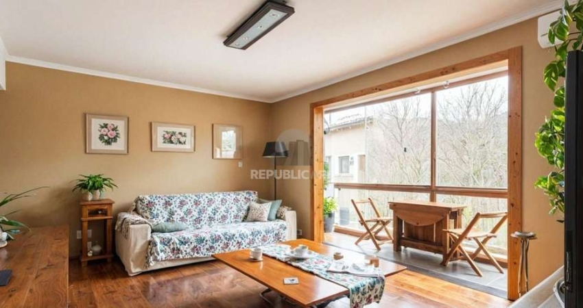 Apartamento com 2 quartos, 2 vagas e sacada com churrasqueira - Higienópolis