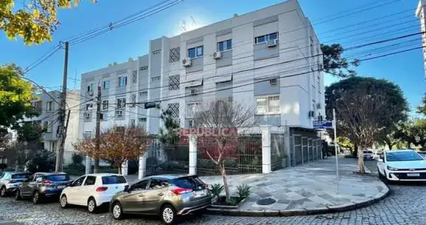 Apto de 03 dorm, 02 banheiros e dep empregada no coração do Bairro Higienópolis