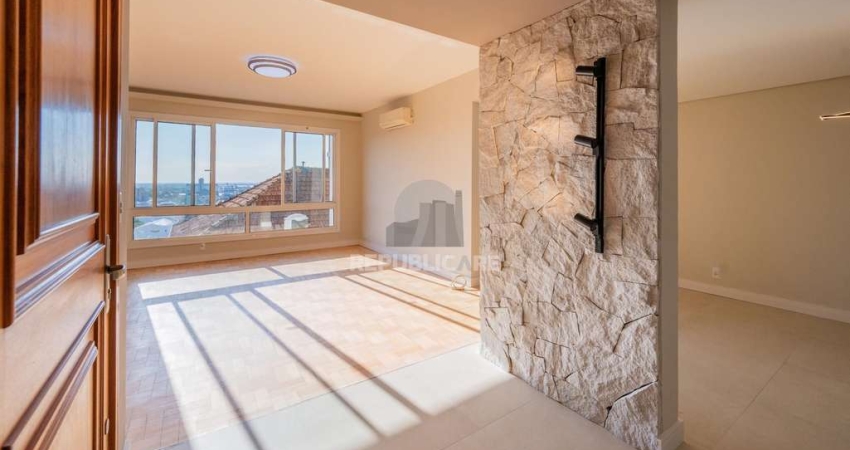 Apartamento com 3 suítes com vista e totalmente reforamdo no Moinhos de Vento