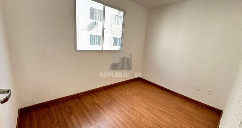 Apartamento no bairro Restinga - 2 dormitórios, com 1 de garagem