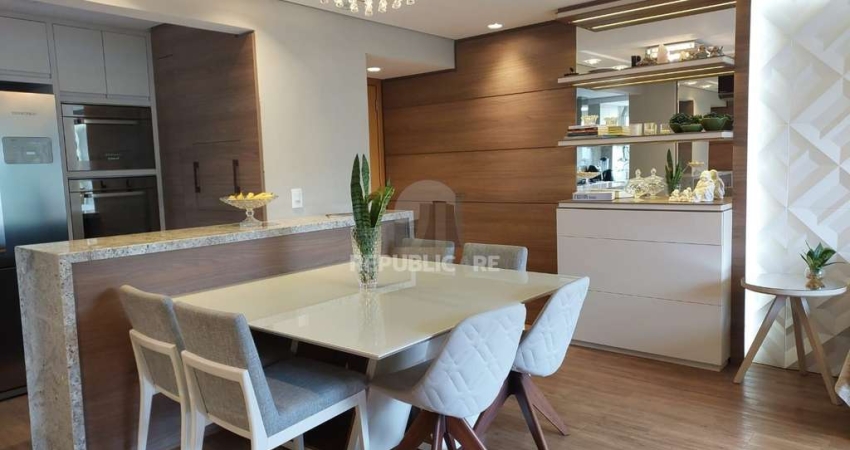 Apartamento com 3 dormitórios, sendo 1 deles suíte, com 02 vagas