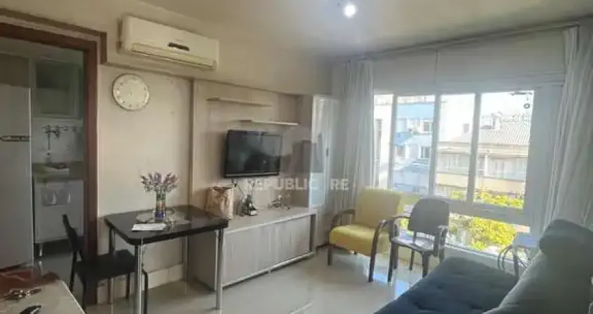 Apartamento  REFORMADO e MOBILIADO em ótima localização!!!