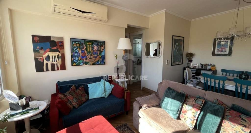 Apartamento de 2 quartos, suíte e 1 vaga de garagem no bairro Rio Branco em POA