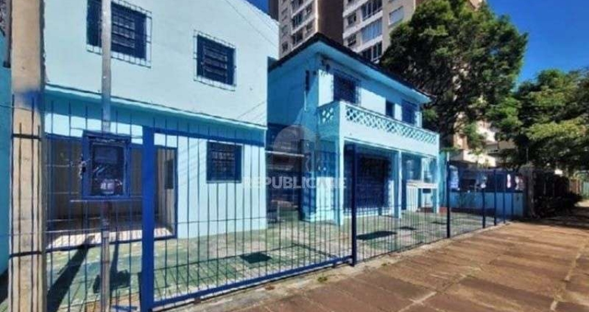 CASA RESIDENCIAL / COMERCIAL, 230 M², 3 DORMITÓRIOS, 5 VAGAS