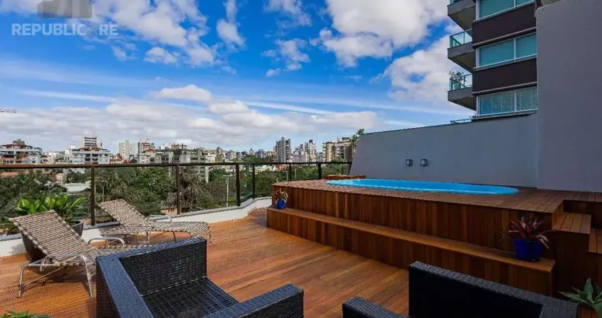 Cobertura à venda com 295m², 3 dormitórios/quartos no bairro bela vista