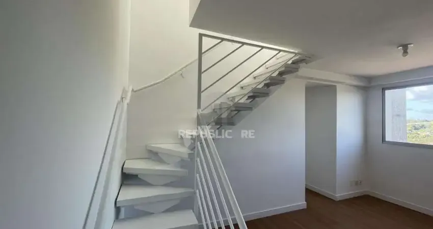 Cobertura semi mobiliada com 3 quartos e 1 vaga de garagem na Rua Sadi Castro.