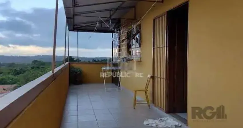 Casa para Venda - 0.18m², 2 dormitórios, sendo 2 suites, 3 vagas - Lomba do Pinh