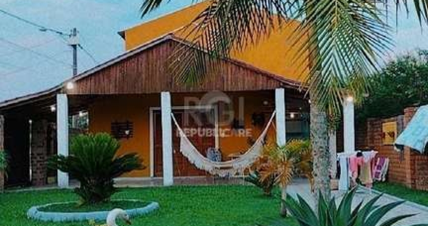 Casa com 3 quartos à venda na Estrada Otaviano José Pinto, 70, Lami, Porto Alegre