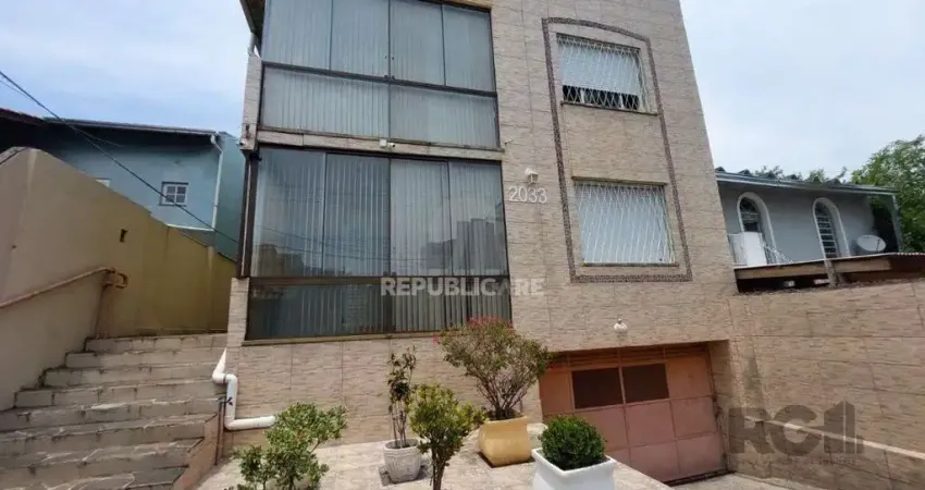 APTO 02 DORMITÓRIOS AMPLAS PEÇAS - 01 VAGA ESCRITURADA NO BAIRRO TRISTEZA
