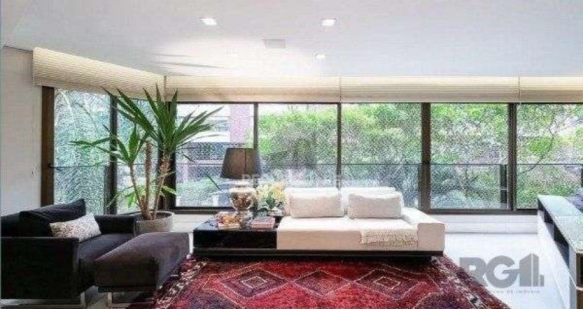 Apartamento de 192m² com 3 Suítes, 3 Vagas e Móveis Planejados de Alto Padrão Pr