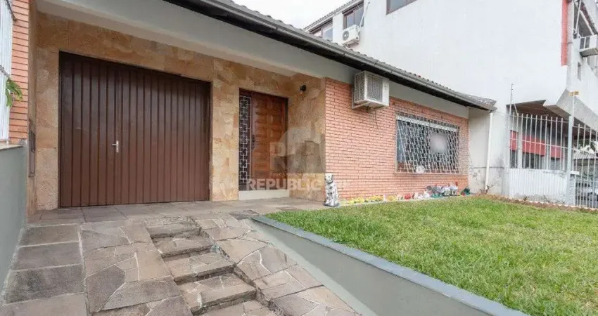 Casa para Venda - 160m², 3 dormitórios, sendo 2 suites, 3 vagas - Cristal