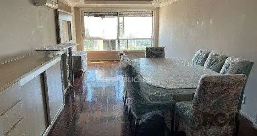 Apto de 3 dormitórios no Mont Serrat com linda vista da cidade e 1 vaga de garag