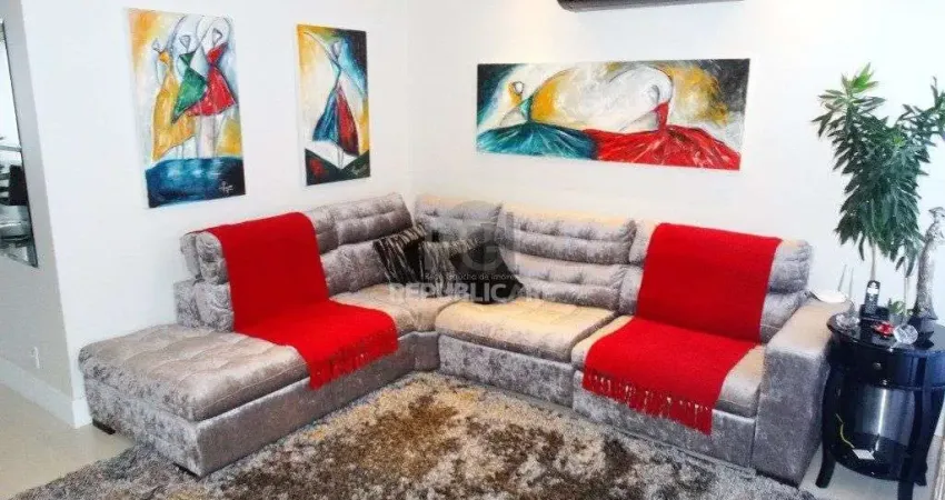 Casa para Venda - 244m², 3 dormitórios, sendo 1 suites, 2 vagas - Santa Tereza