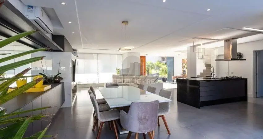 Casa Condominio para Venda - 280m², 3 dormitórios, sendo 3 suites, 4 vagas - Lag