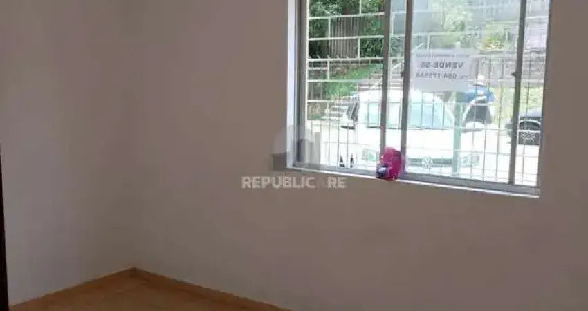 Apartamento à venda no bairro rubem berta com 44m² e 2 dormitórios/quartos.