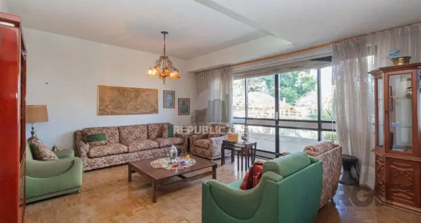 Apartamento para Comprar com 3 dormitórios com suíte e 195m² com até 4 vagas