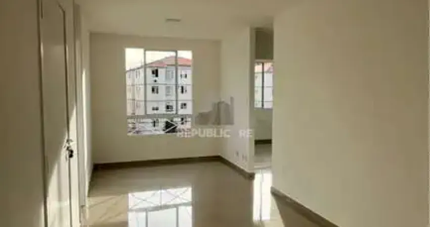 Apartamento Reformado com 03 dormitórios e vaga de garagem no Alto Petrópolis