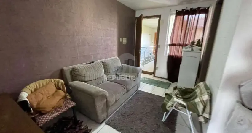 Apartamento à venda com 2 dormitórios no bairro rubem berta e 42 m² de área útil